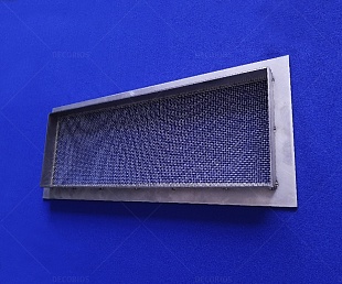 Решётка вентиляционная ячеистая из стали 400×150мм (фото 3)