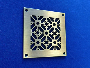Решётка вентиляционная, латунь, патина 120×120×2мм (фото 1)